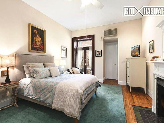 3rd image of 15A W 73rd St APT 2