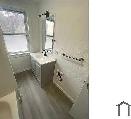 712 Franklin Ave — Photo 6
