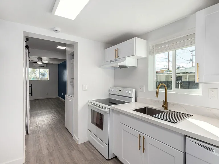 The Montara — Photo 13