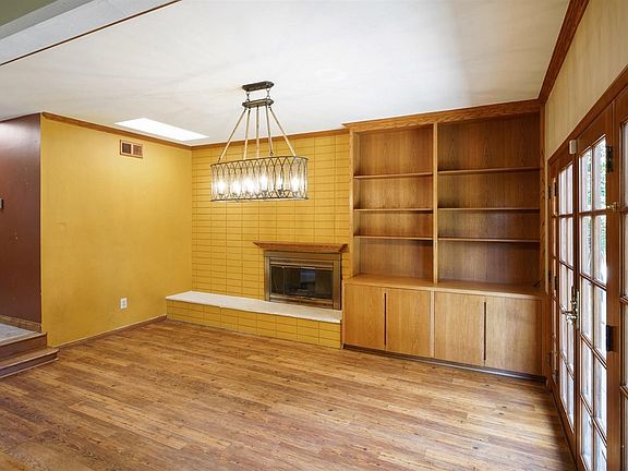 5th image of 5183 Cassandra Ln