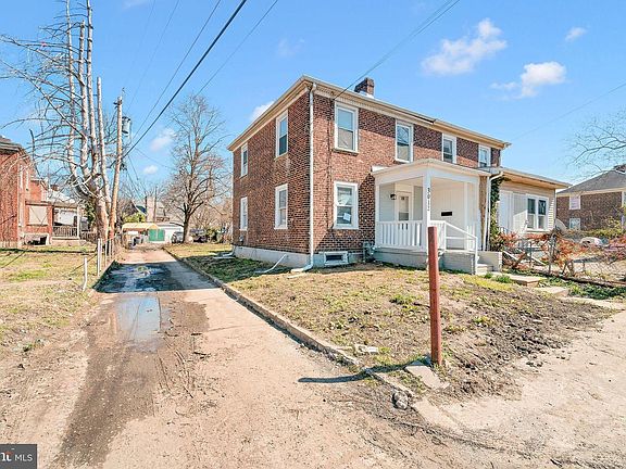 3rd image of 3012 N Merrimac Rd