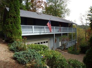 67 Old Chestnut Ln, Franklin, NC 28734