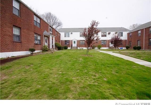 2nd image of 195 Louisiana Ave Unit D
