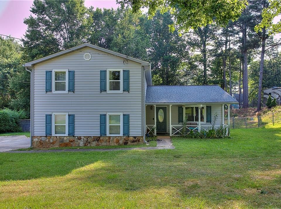 1st image of 1034 Camp Creek Dr SW