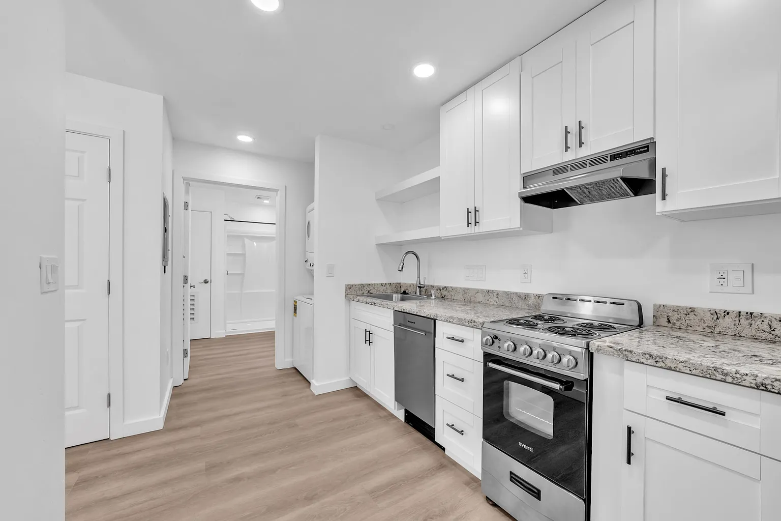 1230 E St #C photo 1