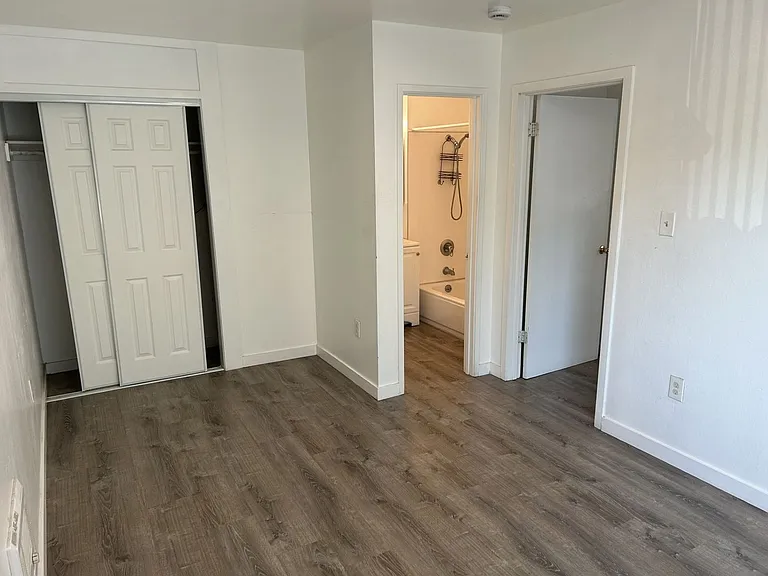 218 Mississippi St #E — Photo 11