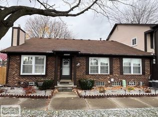 35269 Bristlecone Dr, Clinton Township, MI 48035