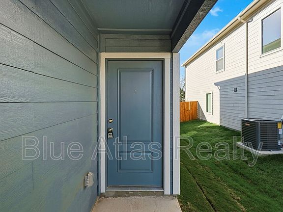 3rd image of 12216 Steeplechase Dr