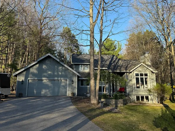 3891 Village Circle Dr, Traverse City, MI 49686
