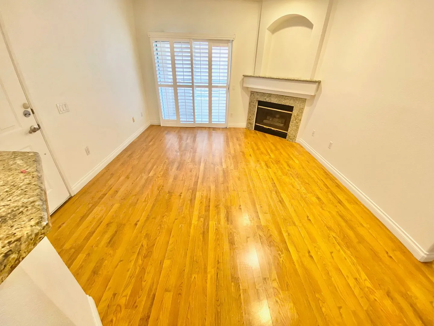 Cute 1st Floor Condo Unit, 1 Bedroom / 1 Full Bath, In A Gated Community! Community Features A Po... — Photo 2