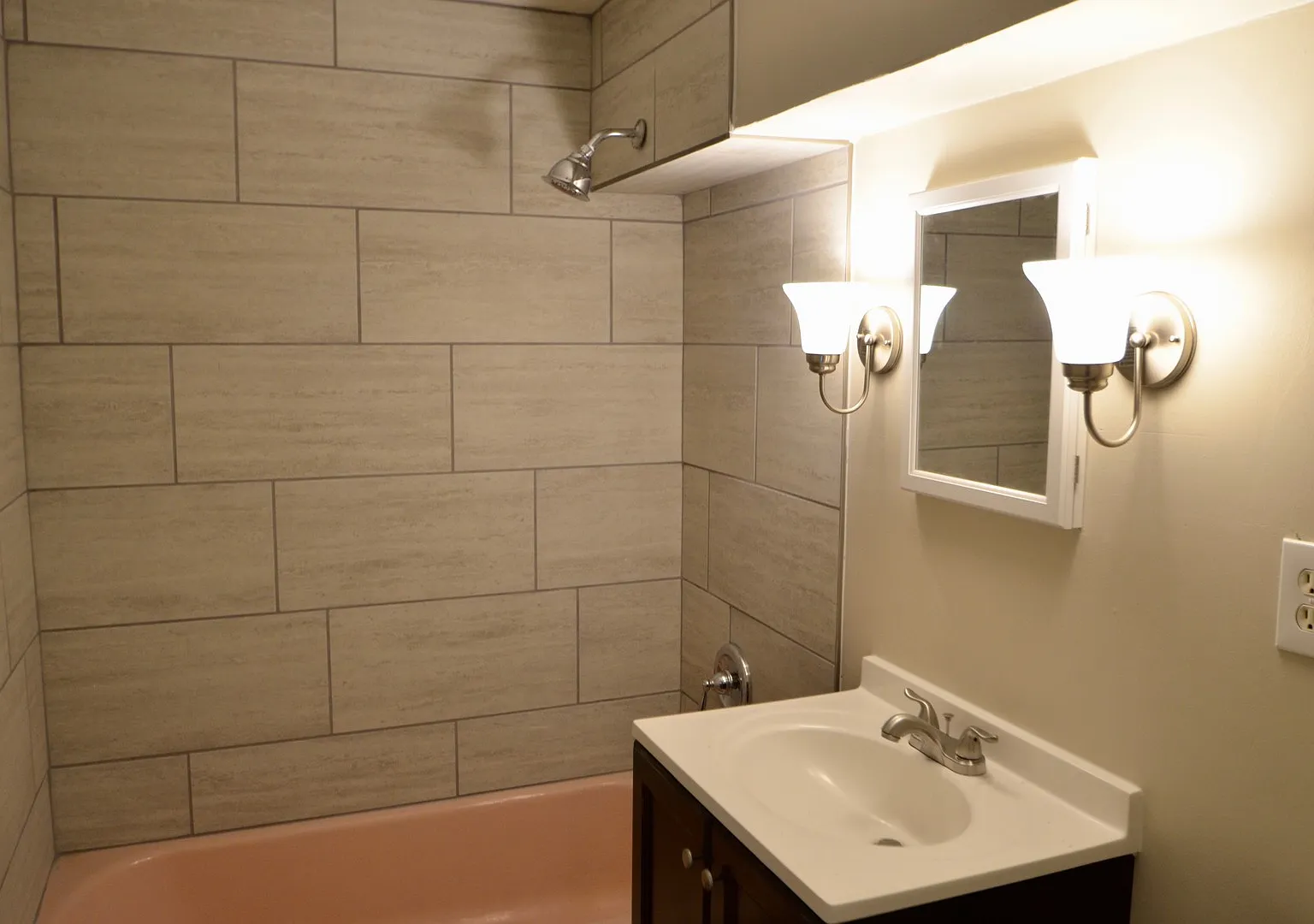 Campus Apartments — Photo 3