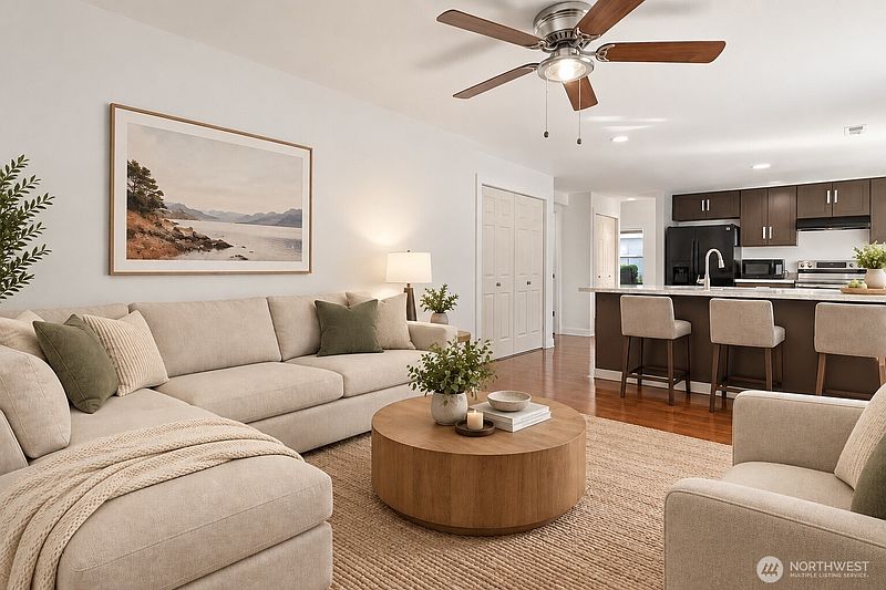 3rd image of 32825 17th Avenue SW