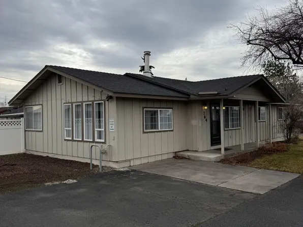 764 NW Maple Ave, Redmond, OR 97756