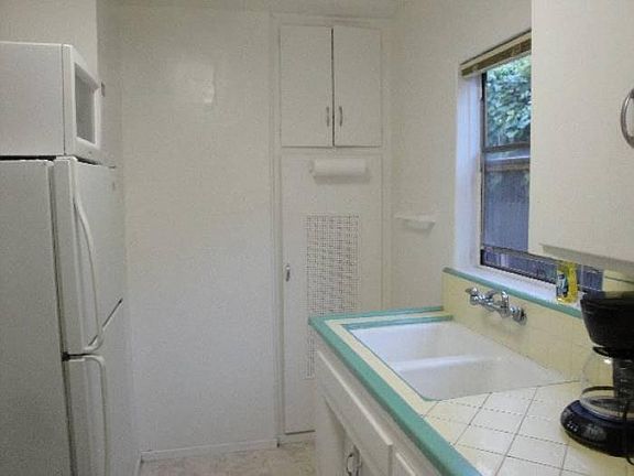 4th image of 2926 Upshur St