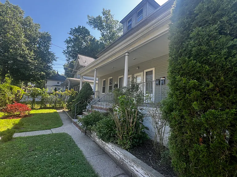 19-21 Mattlage Pl — Photo 28