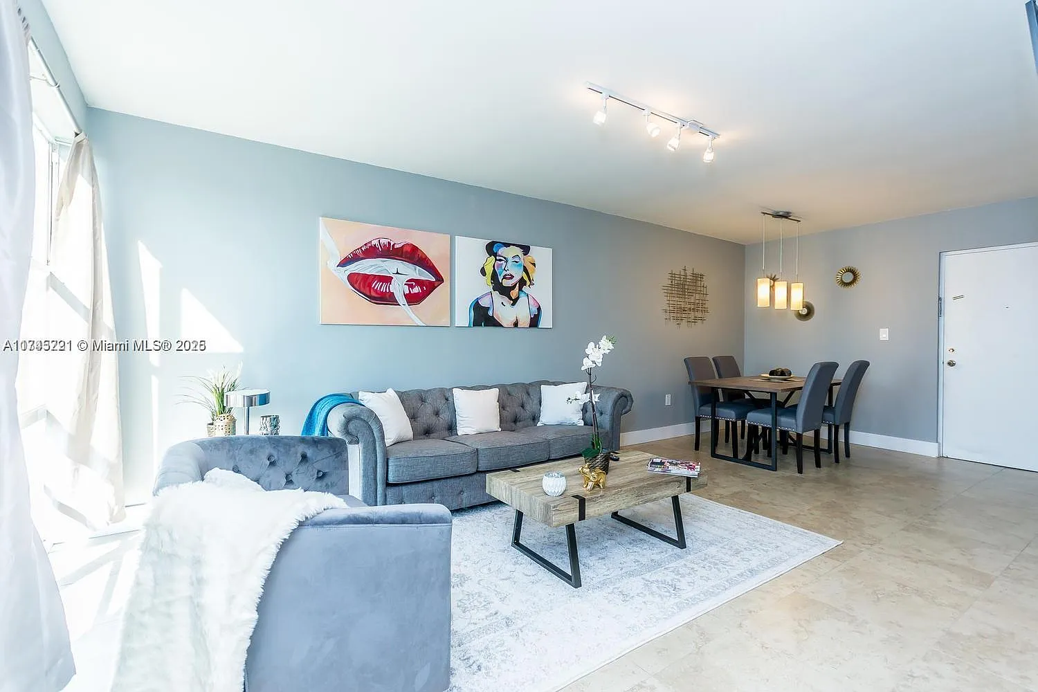 Avila Condo — Photo 4