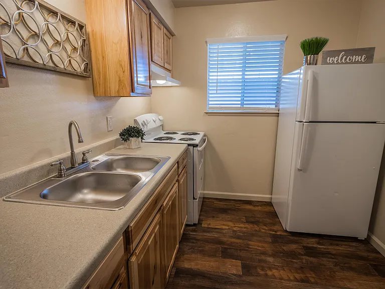 1210-1250 Kenny Dr — Photo 116