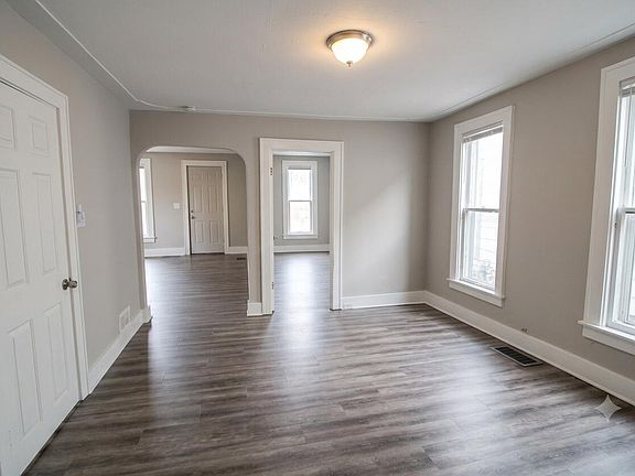 4th image of 823 McReynolds Ave NW
