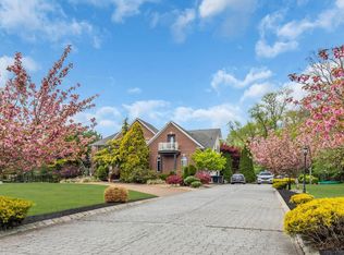 176 Oakland Mills Road, Manalapan, NJ 07726