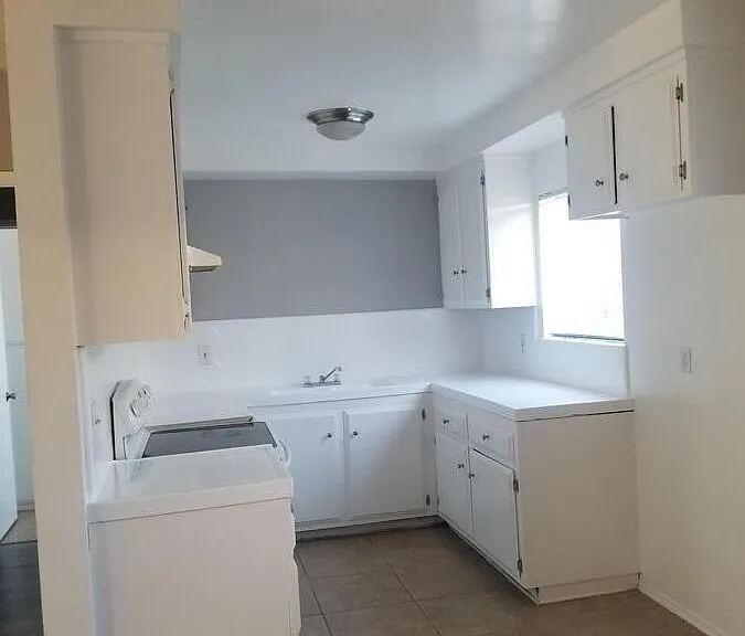 13922 Yukon Ave #3 — Photo 12