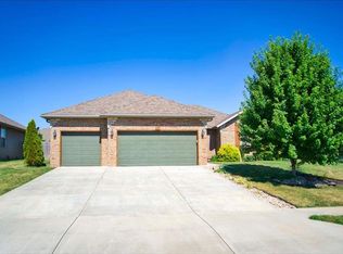 667 N Galileo Dr, Nixa, MO 65714