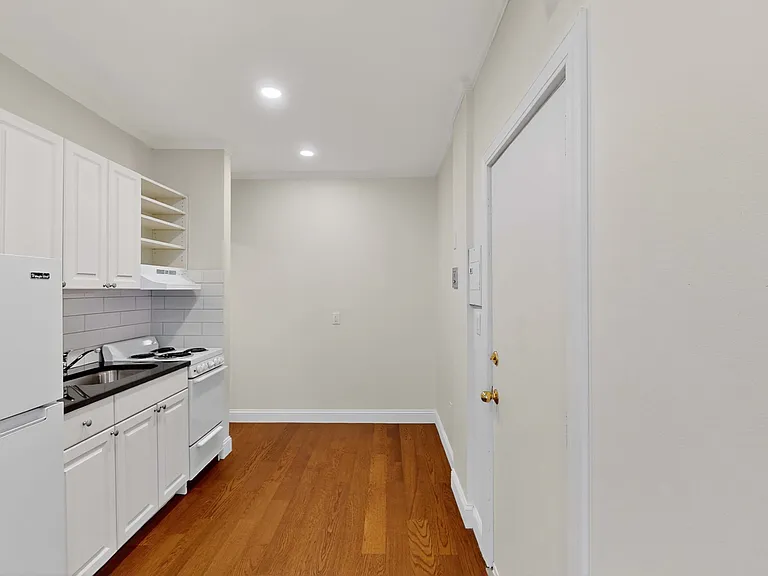 173 Marlborough St #11 — Photo 8