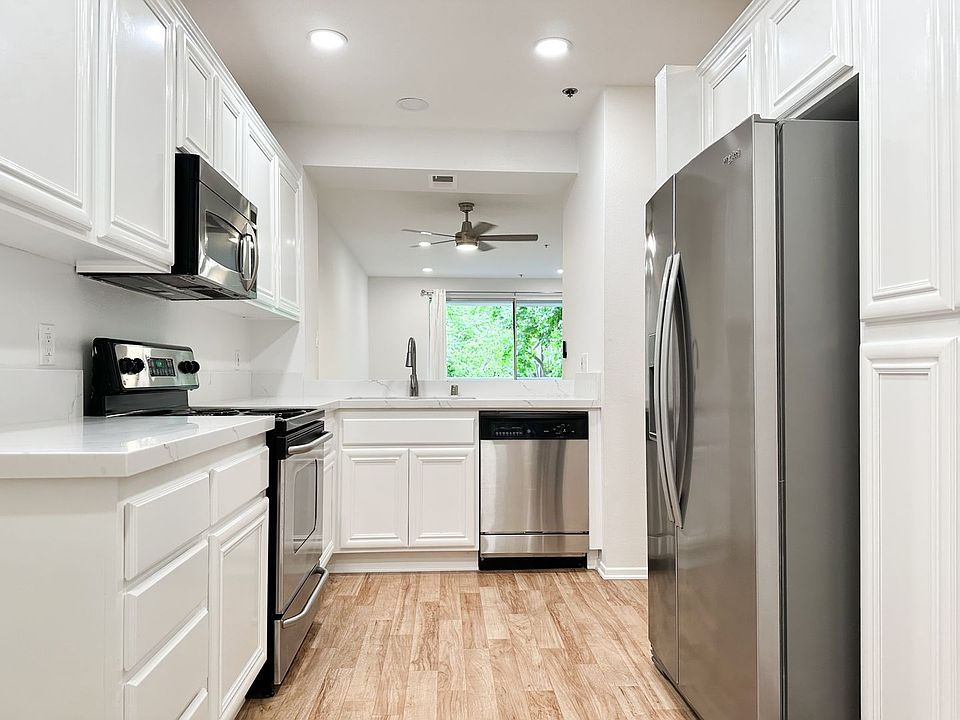 1st image of 20301 Bluffside Cir APT 204