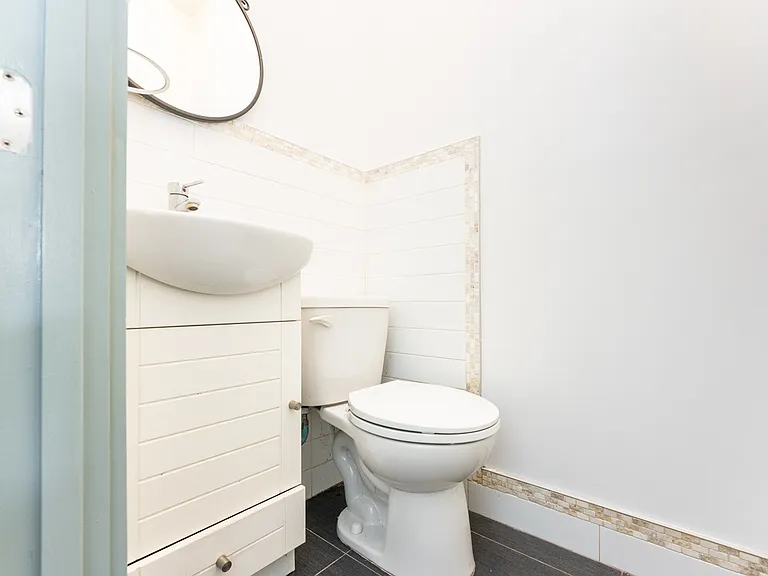 330 Harman St #2R — Photo 17