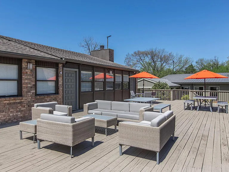 Gazebo Apartments — Photo 36