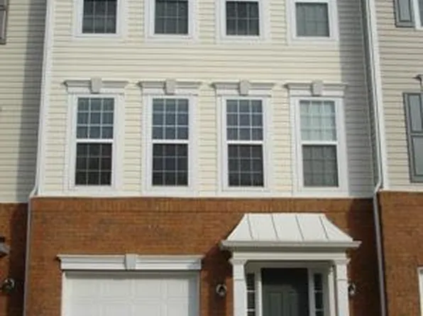 1024 Thornborough Dr, Alpharetta, GA 30004