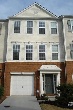 1024 Thornborough Dr Photo 1