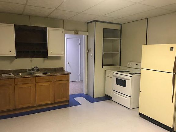 5th image of 4302 Lakeside Dr APT 1
