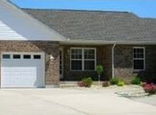 10 Cole Ct, Red Bud, IL 62278