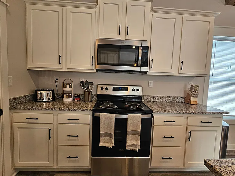 710 Orchard St — Photo 12