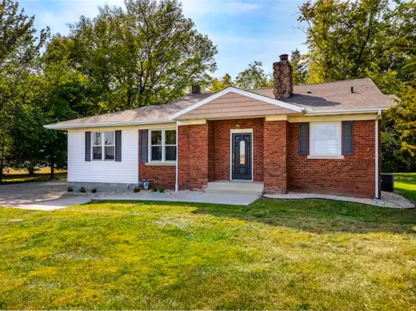 1046 State Highway 32, Sullivan, IL 61951