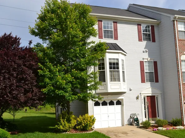 5175 Ballycastle Cir, Alexandria, VA 22315