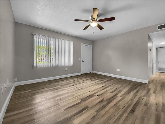 5th image of 230 Vermont Ave