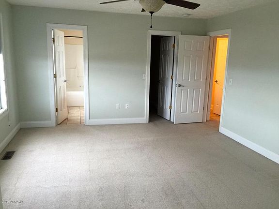 4th image of 330 Tall Oak Blvd