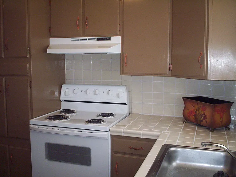 9205 Woodlawn Ave N — Photo 2