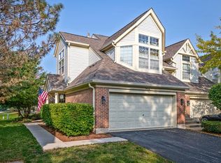 76 Ione Dr UNIT A, South Elgin, IL 60177