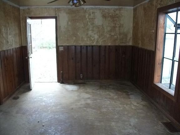 4th image of 1611 N Alton Ave