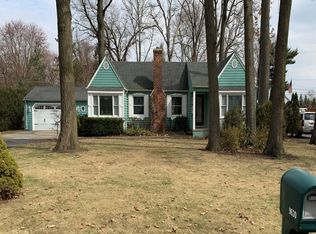 9630 Gold Arbor Rd, Plymouth, MI 48170