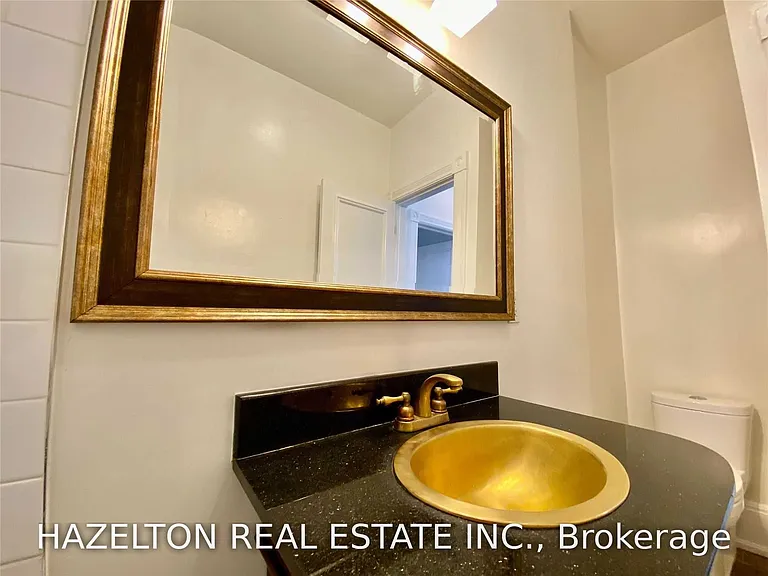 19 Lowther Ave #3 — Photo 24