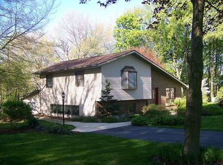 4748 6th St, Caledonia, MI 49316