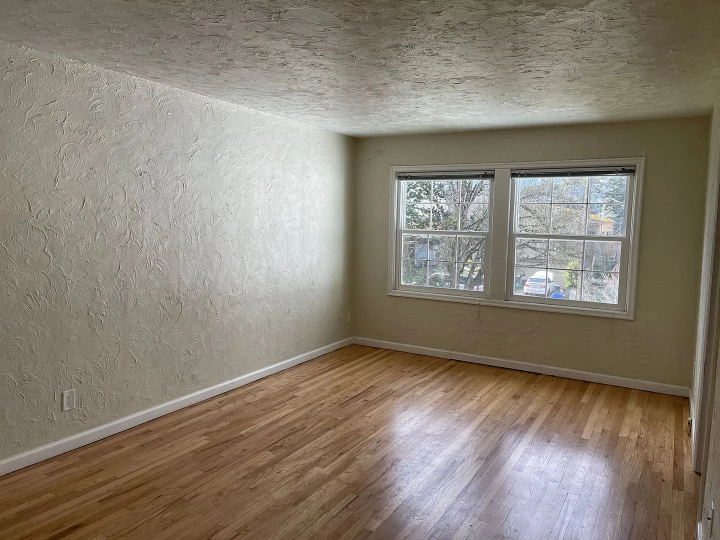 Regency Park Apartments — Photo 4