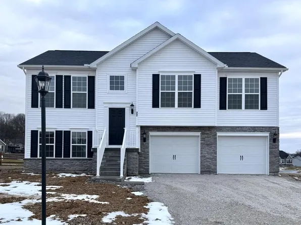 22 Meadow Ln #19, Hanover, PA 17331