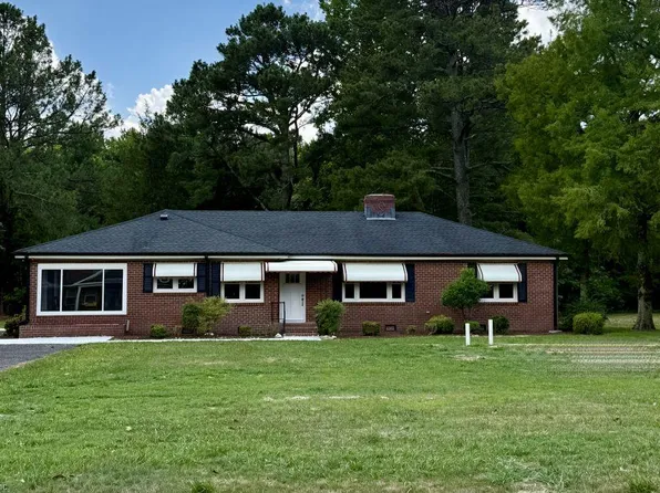 2140 Skeetertown Rd, Suffolk, VA 23434