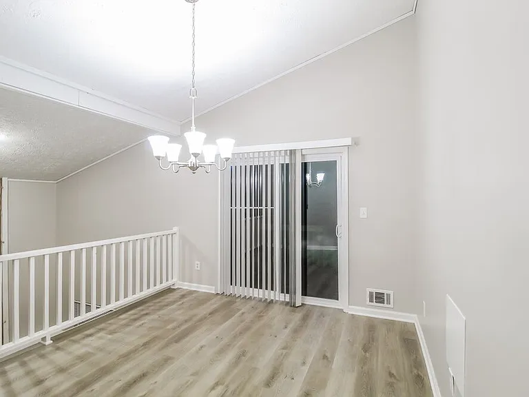 6875 Fielder Ct — Photo 10