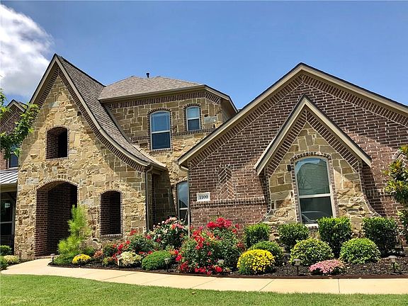 3rd image of 1100 Hidden Oaks Dr