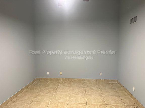 4th image of 9907 Westwood Dr Unit 34-2